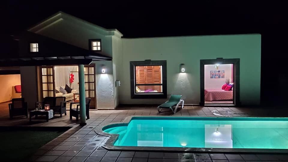 Villa Bol-Can Con Piscina Privada Playa Blanca  Zewnętrze zdjęcie